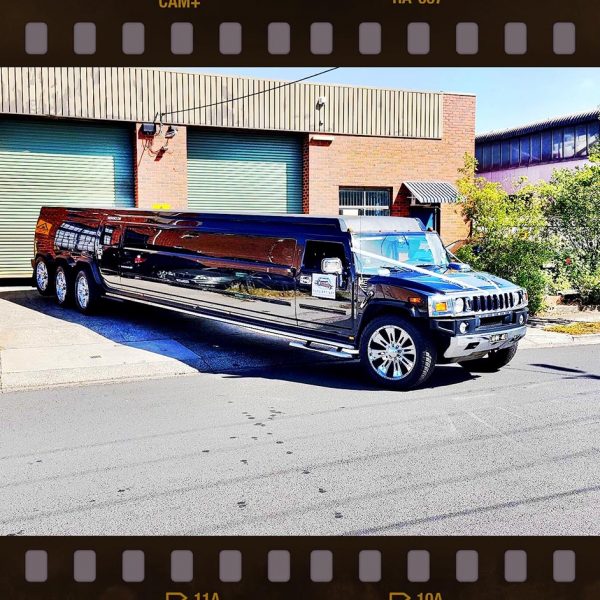 Stretch Hummer (24 persons) Black Triple Hummer Limos